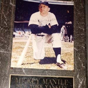 Mickey Mantle Framed Photo Plaque - White & Navy Yankees